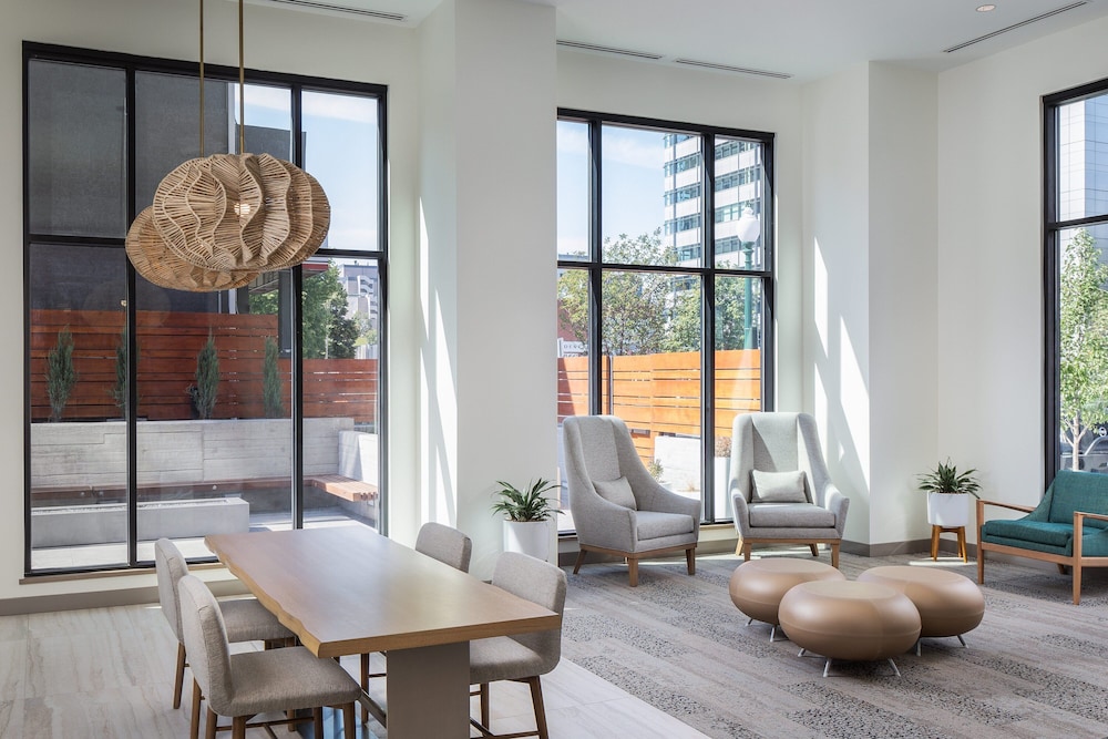 Element Denver Downtown East - photo 2