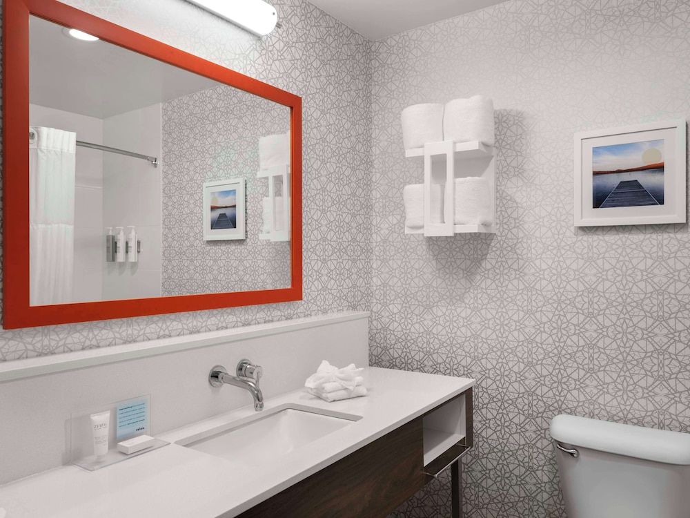Hampton Inn Ottawa - photo 20