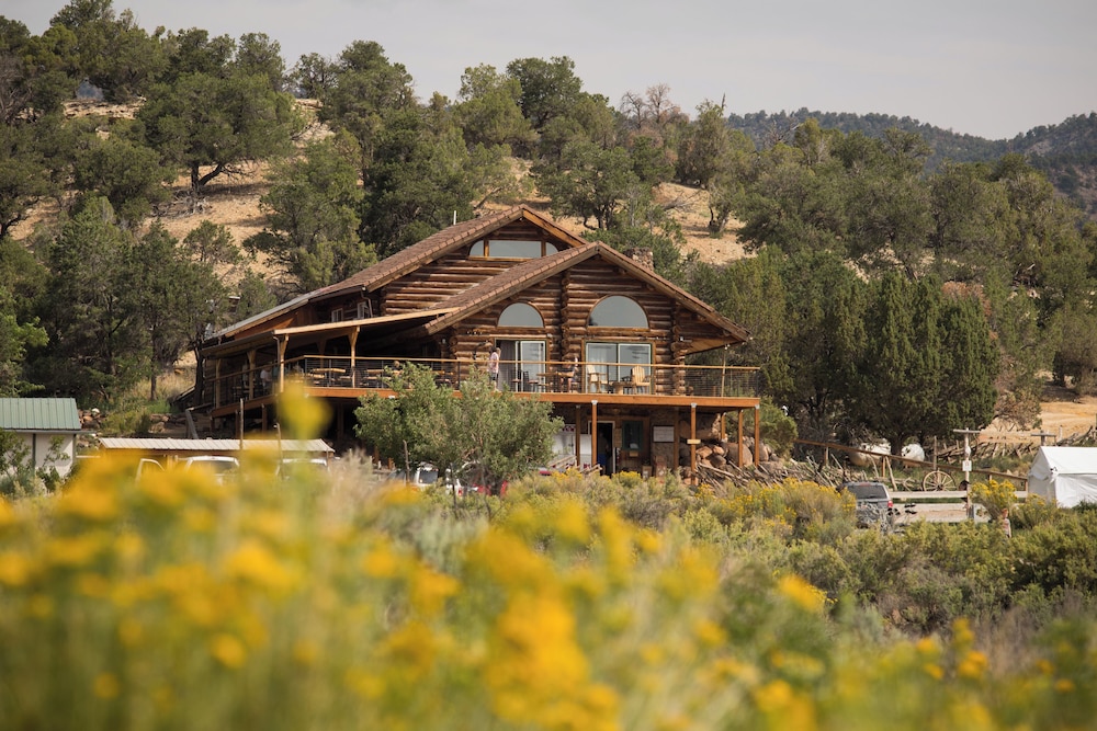 Boulder Mountain Guest Ranch - featured photo