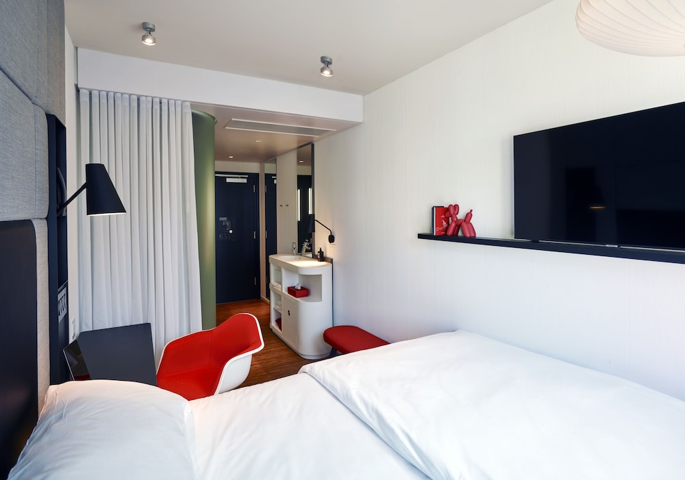 citizenM Los Angeles Downtown - photo 12