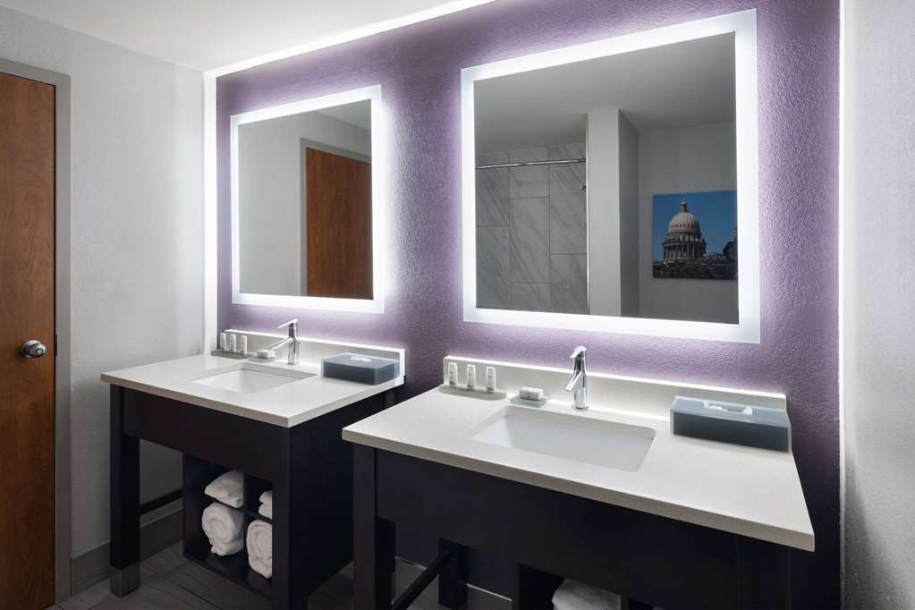 La Quinta Inn & Suites by Wyndham Pocatello - photo 21