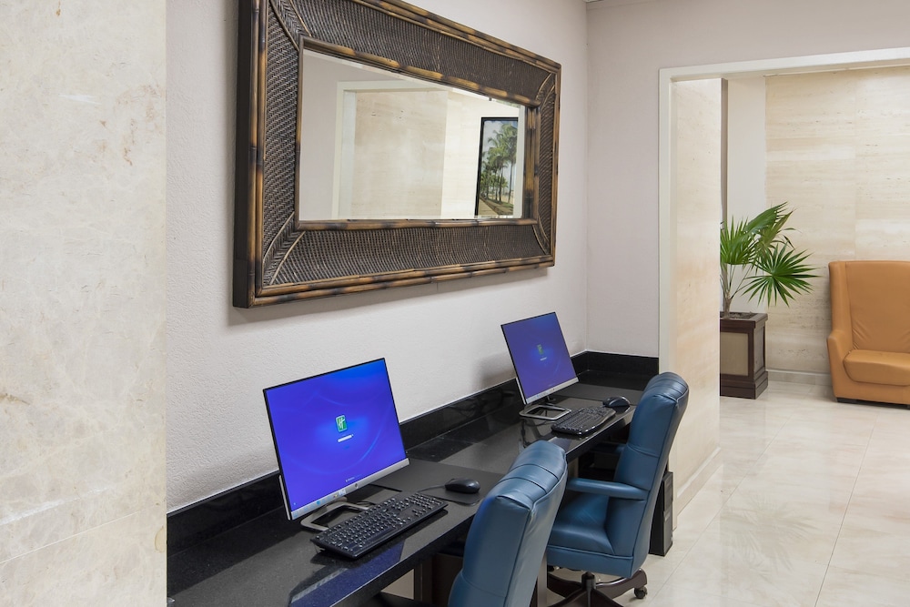 Holiday Inn Port of Miami Downtown Hotel - photo 41