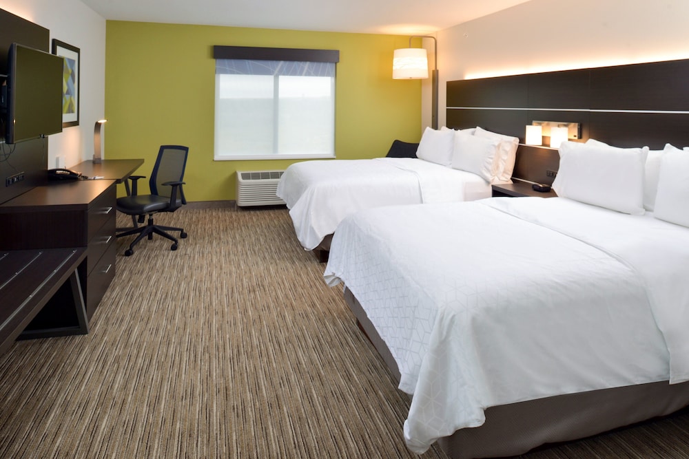 Holiday Inn Express & Suites Pueblo North by IHG - photo 19
