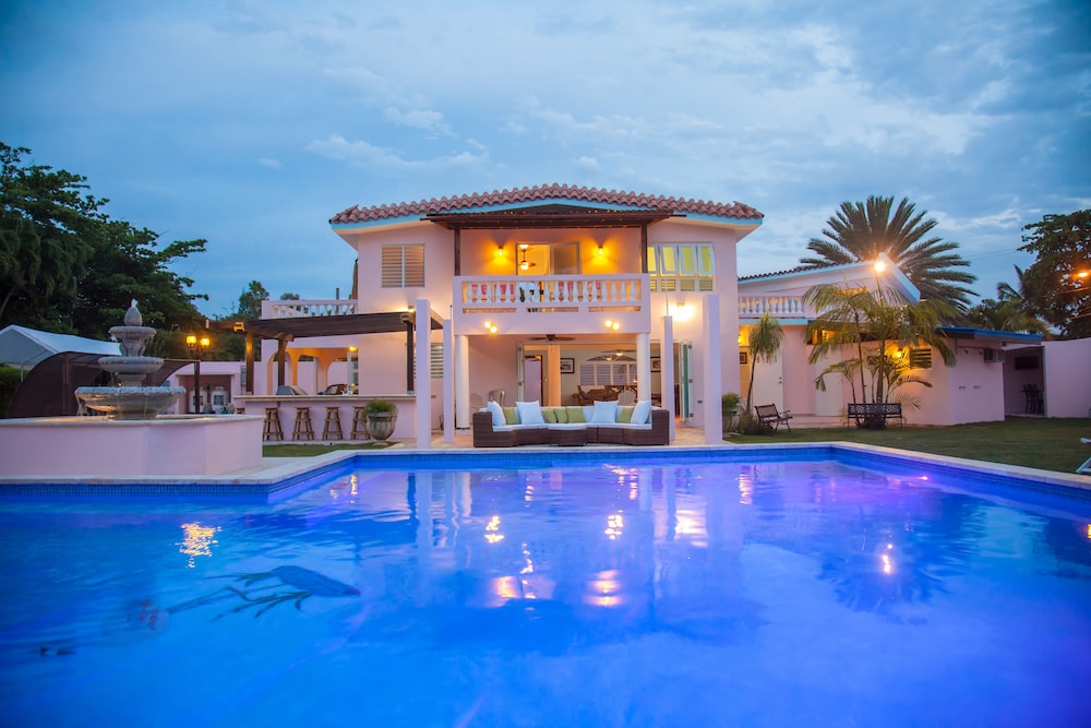 Casa Canal the Ultimate Casa — 4-Star Luxury Hotel in Rincon, Puerto Rico
