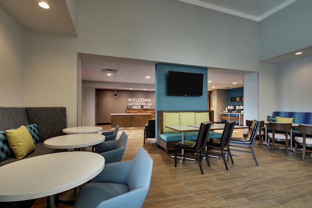 Hampton Inn & Suites Southport - photo 7