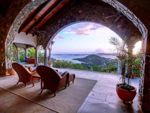 Arc Du Soleil 3 BDRM Sleeps 6 Stunning Views — 4-Star Luxury Hotel in Cruz Bay, U.S. Virgin Islands