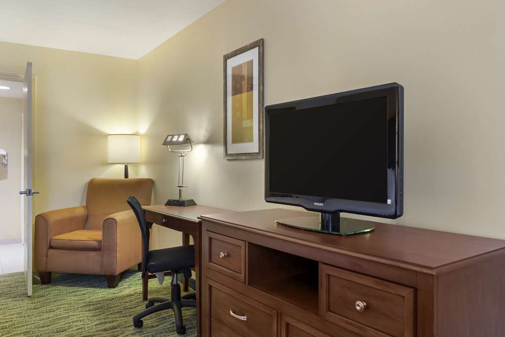 Best Western McAllen Medical Center - photo 19