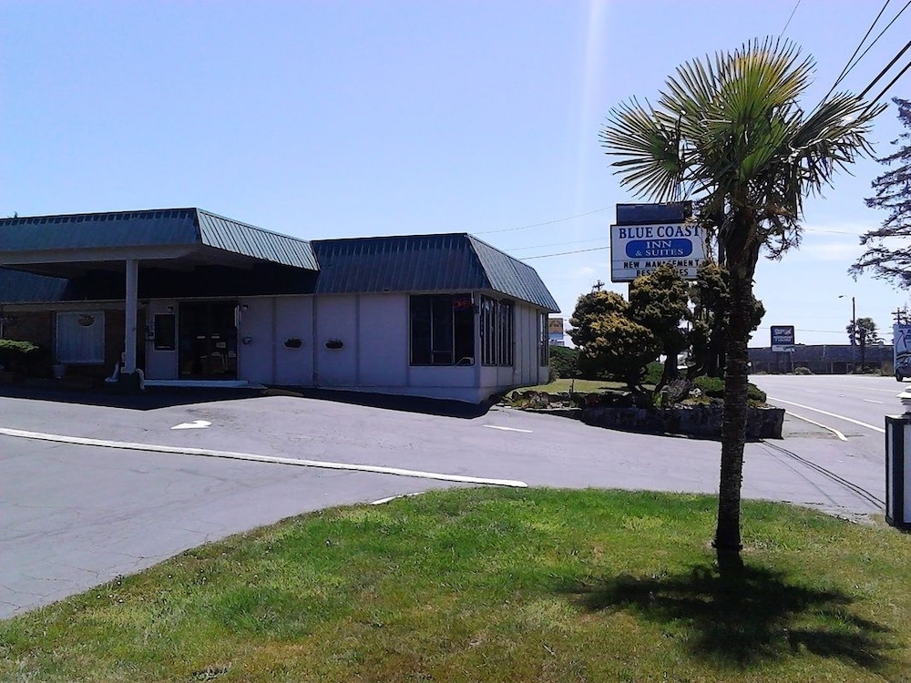 Blue Coast Inn and Suites - photo 40