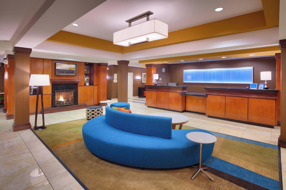 Fairfield Inn & Suites by Marriott Gillette - photo 2