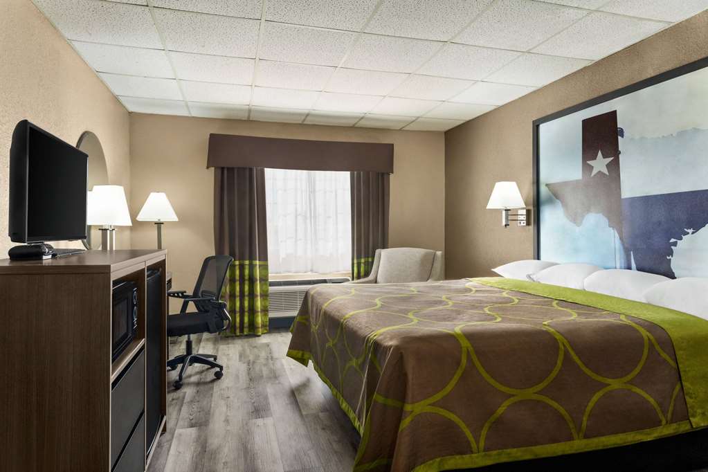Super 8 by Wyndham Gainesville TX - photo 10