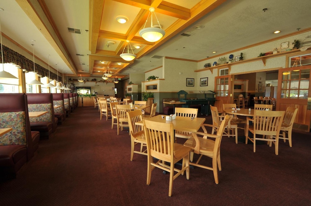 Shilo Inn Suites Hotel Nampa Suites Idaho - photo 16
