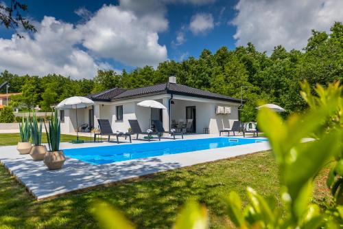 Villa Rubus by IstriaLux — 4-Star Luxury Hotel in Zminj, Croatia