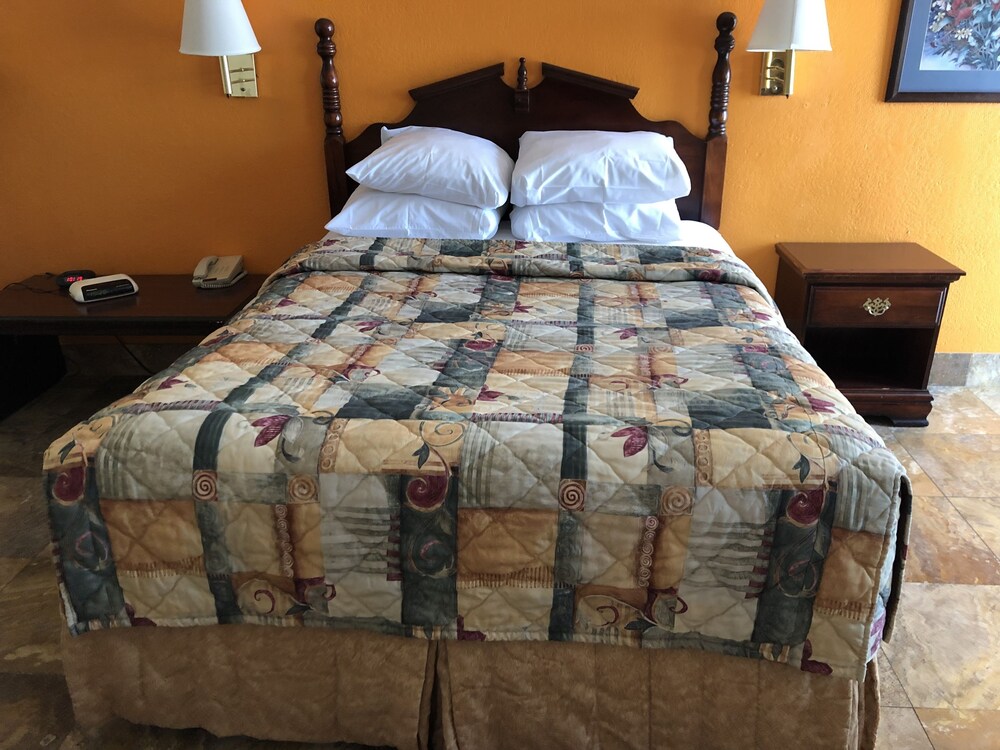Budget Inn Ft Myers - photo 13