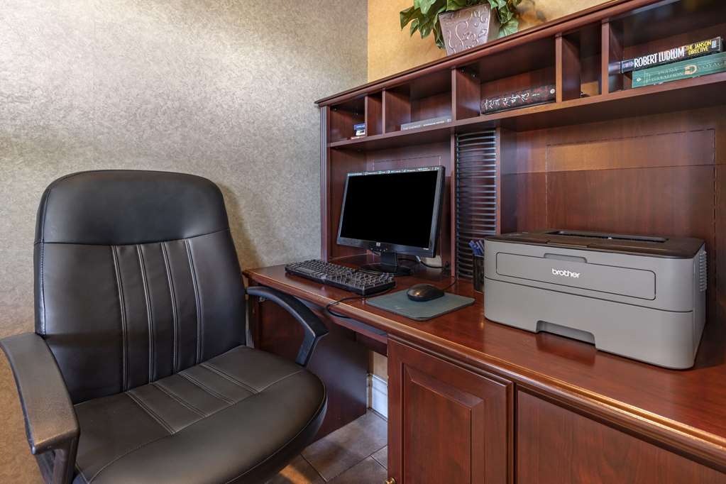 Comfort Inn & Suites Ukiah Mendocino County - photo 35