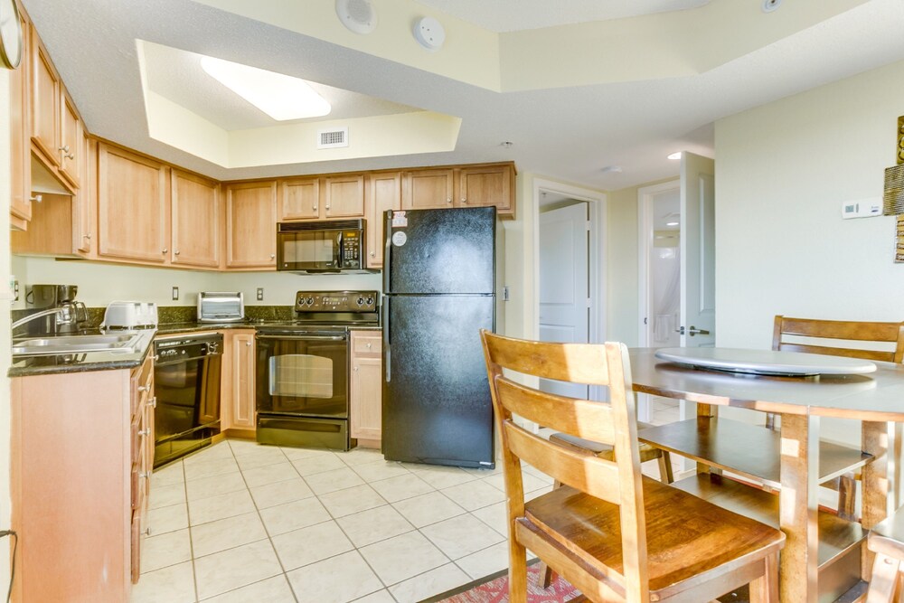 1BR Condo in Bayview Resort - photo 5