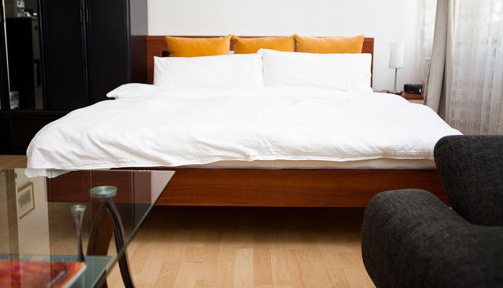 Cityrentals Berlin — Schoneberg Bezirk — photo 3