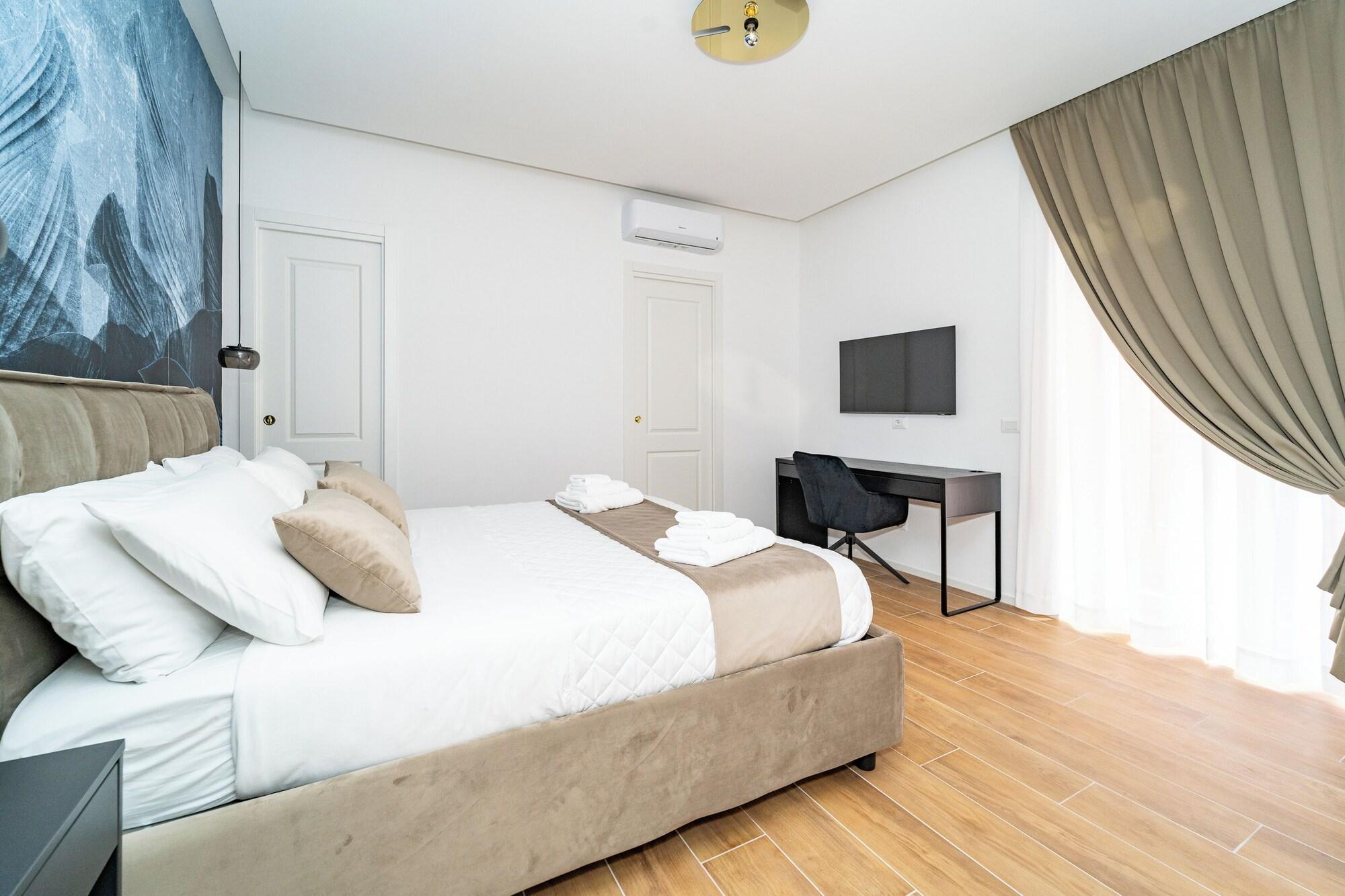 Royal San Paolo — 4-Star Luxury Hotel in Naples, Italy