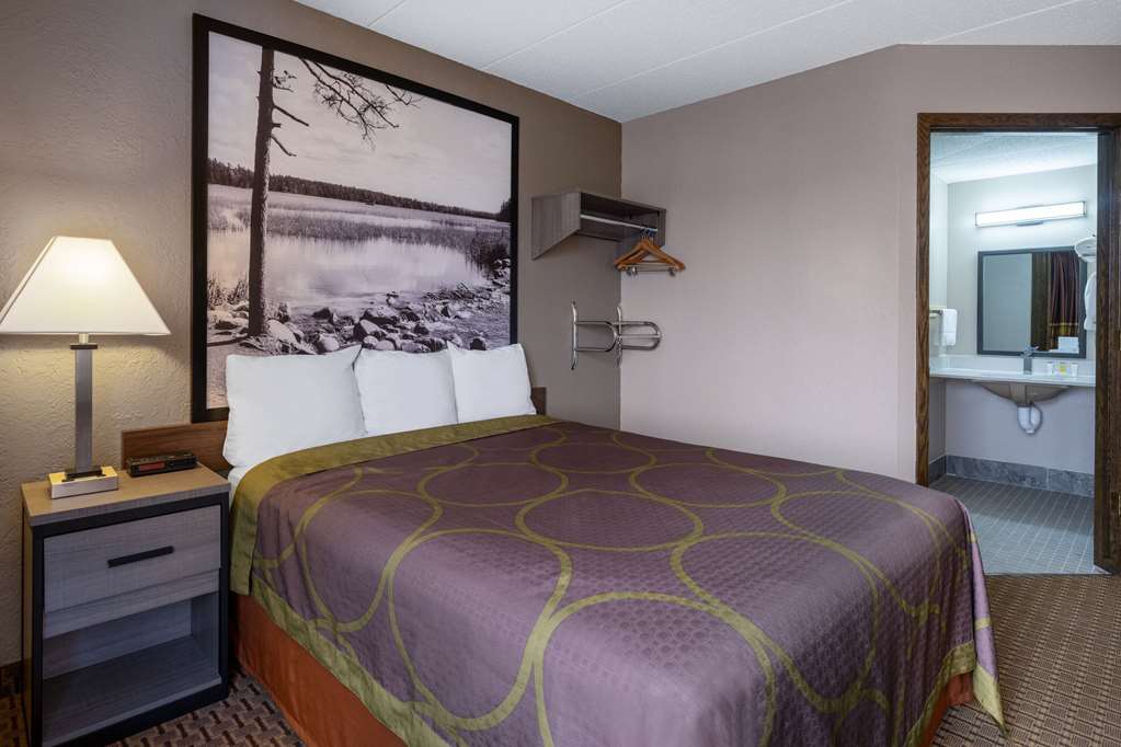 Super 8 by Wyndham Owatonna - photo 22