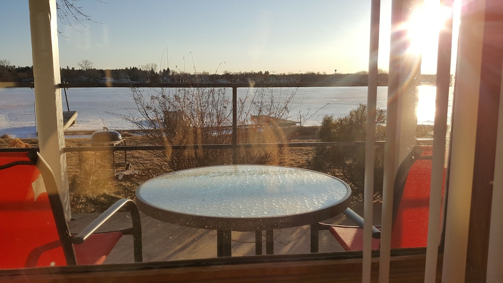 Snug Harbor Inn - photo 121