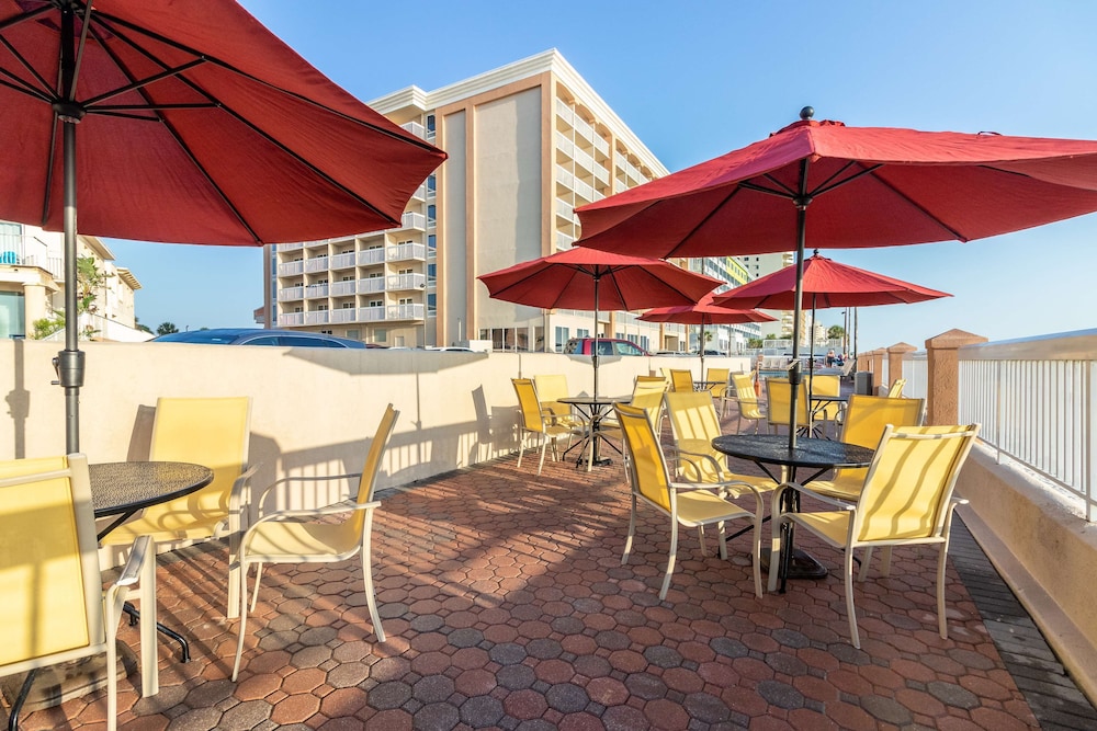 Hampton Inn Daytona Shores Oceanfront - photo 42
