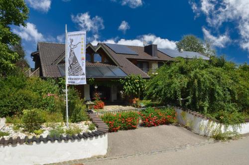 Fewo Eitermoser Afrikanischer Traum — 4-Star Luxury Hotel in Pfaffing, Germany