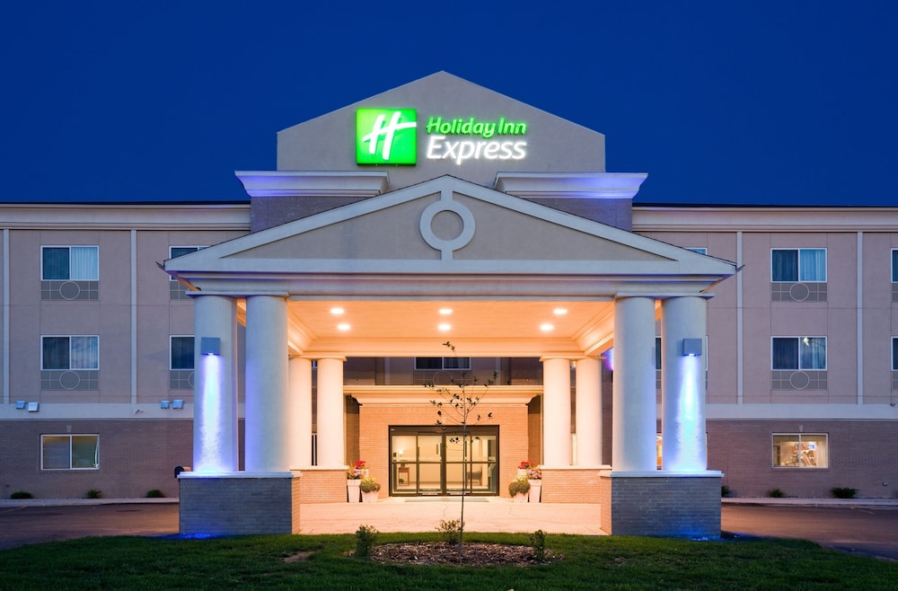 Holiday Inn Express Devils Lake by IHG - photo 46