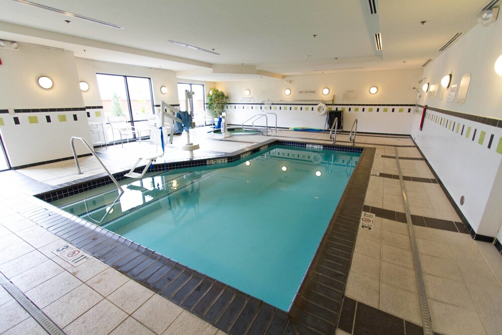 Fairfield Inn & Suites by Marriott Santa Maria - photo 32