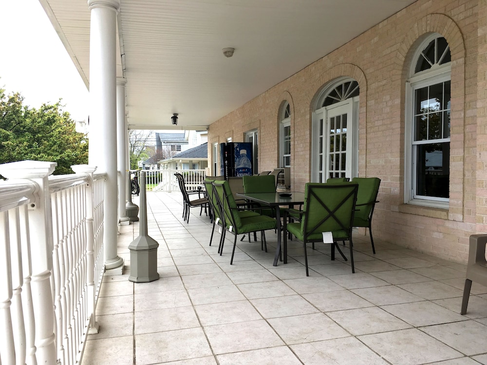 Belmar Inn - photo 32