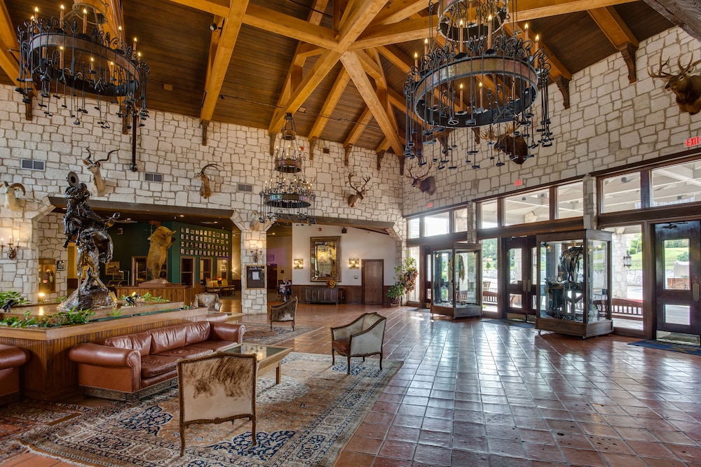 Y O Ranch Hotel - photo 7