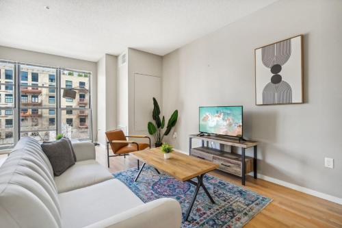 CozySuites Mill District with pool gym #04 — 4-Star Luxury Hotel in Minneapolis, United States