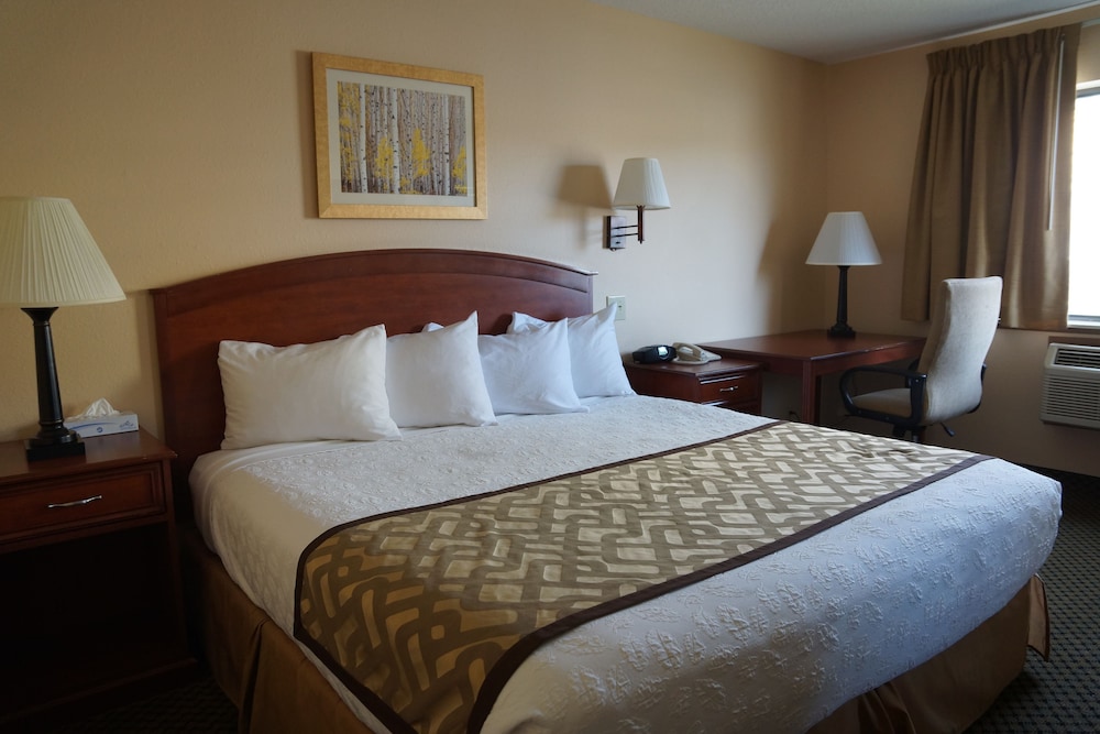 Luxury Inn And Suites - featured photo