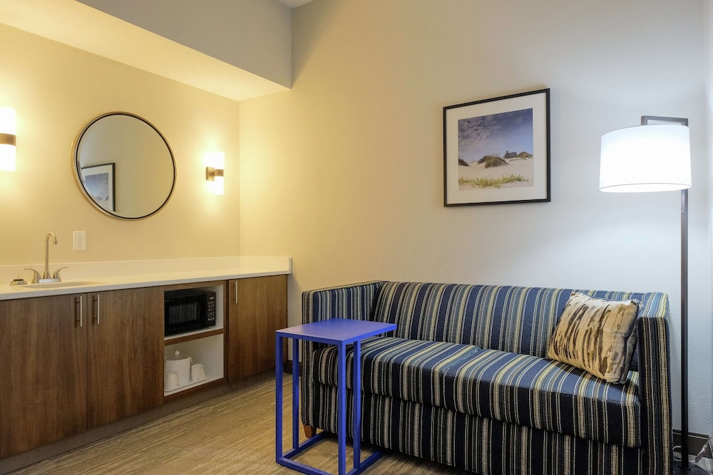 Hampton Inn Edenton - photo 39