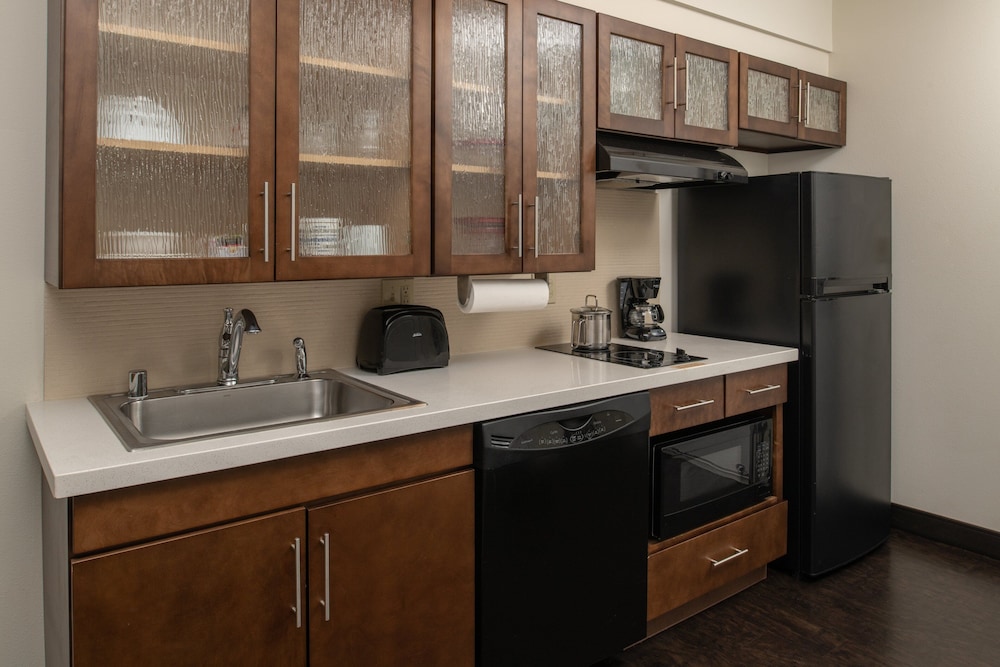 Candlewood Suites Vancouver Camas by IHG - photo 21