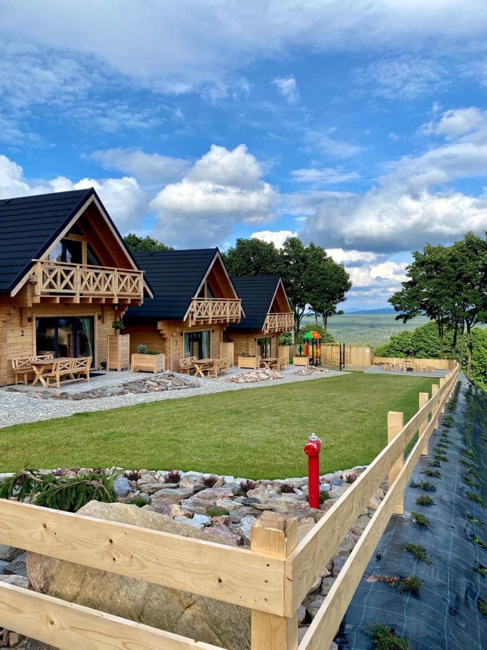 Domki Osada Zieleniec in Duszniki-Zdroj, Poland