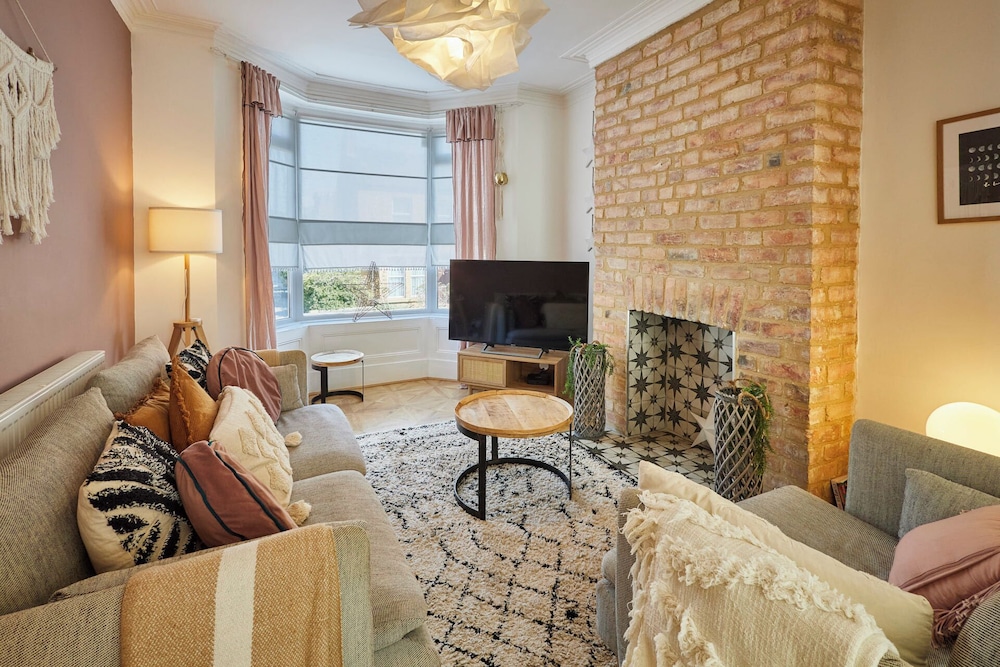 Host Stay Luna Terrace