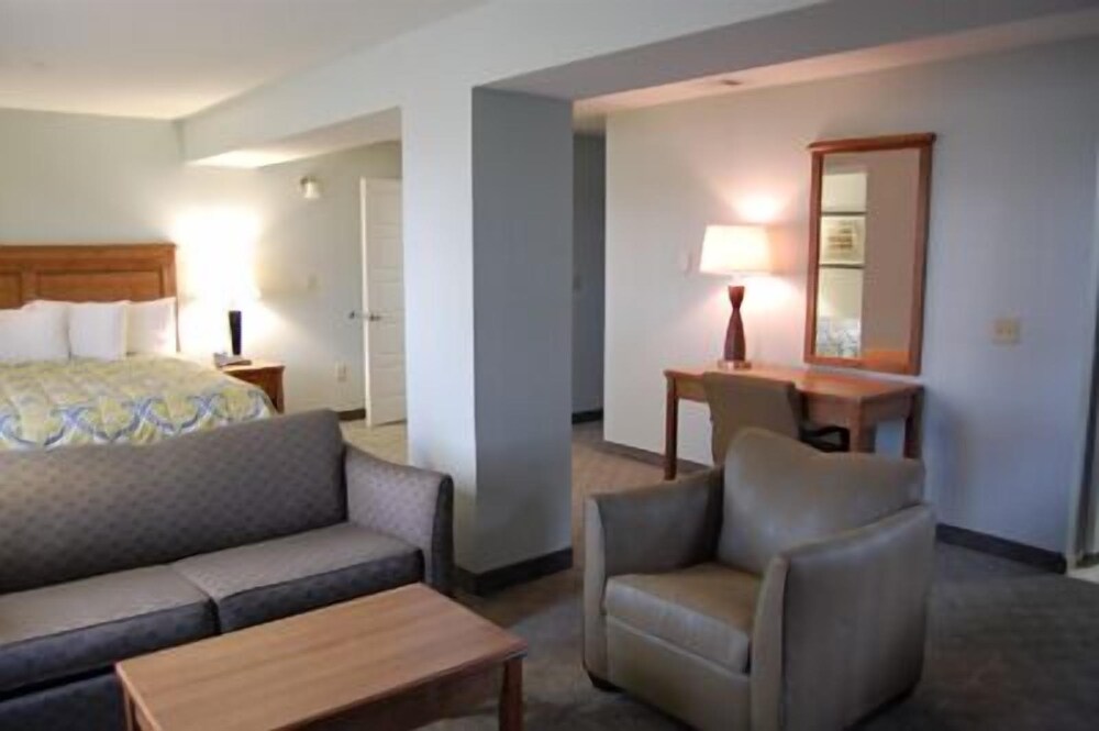 Marina Inn & Suites — Sackets Harbor — photo 3