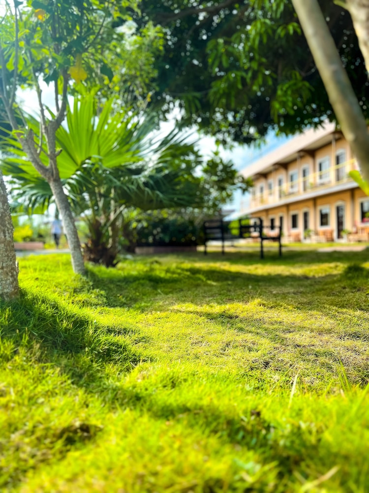 La Plumerias in Moalboal, Philippines