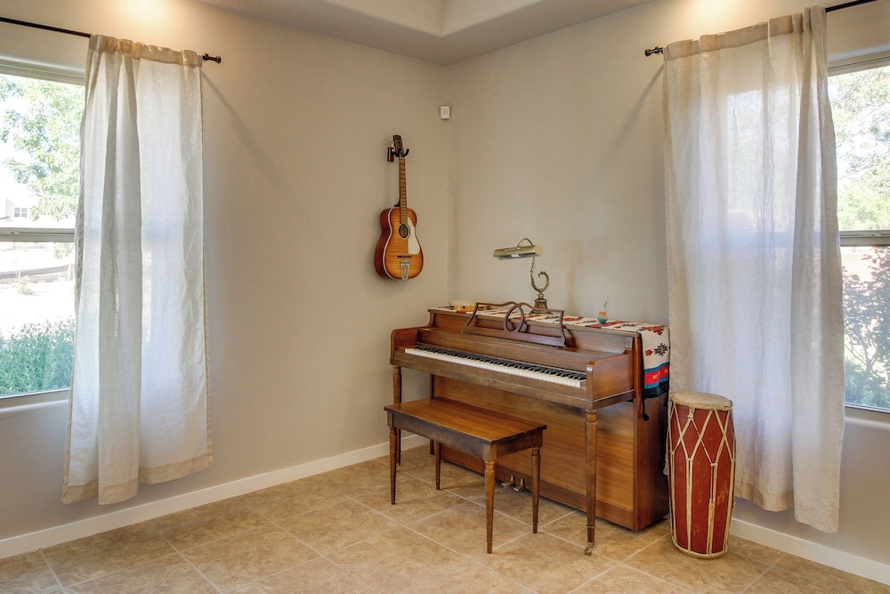 Pet friendly Albuquerque Vacation Escape