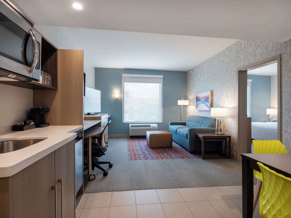 Home2 Suites by Hilton Santa Rosa Beach - photo 18