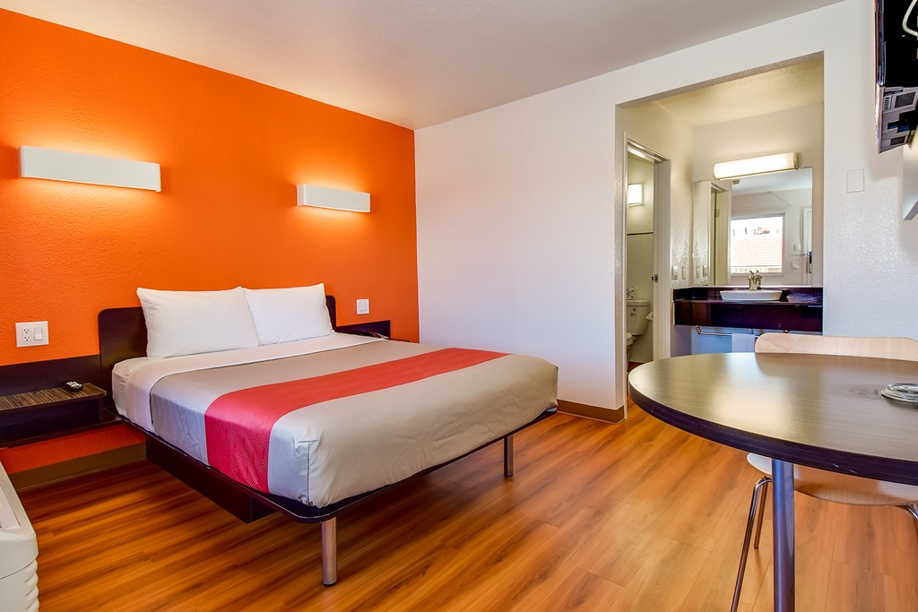 Motel 6 Riverside CA South - photo 14