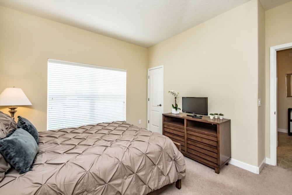 Townhome in Champions Gate Resort 2827 - photo 2