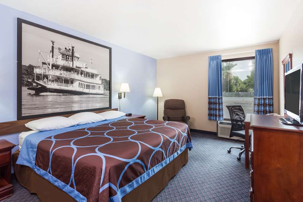 Super 8 by Wyndham Indianola - photo 8