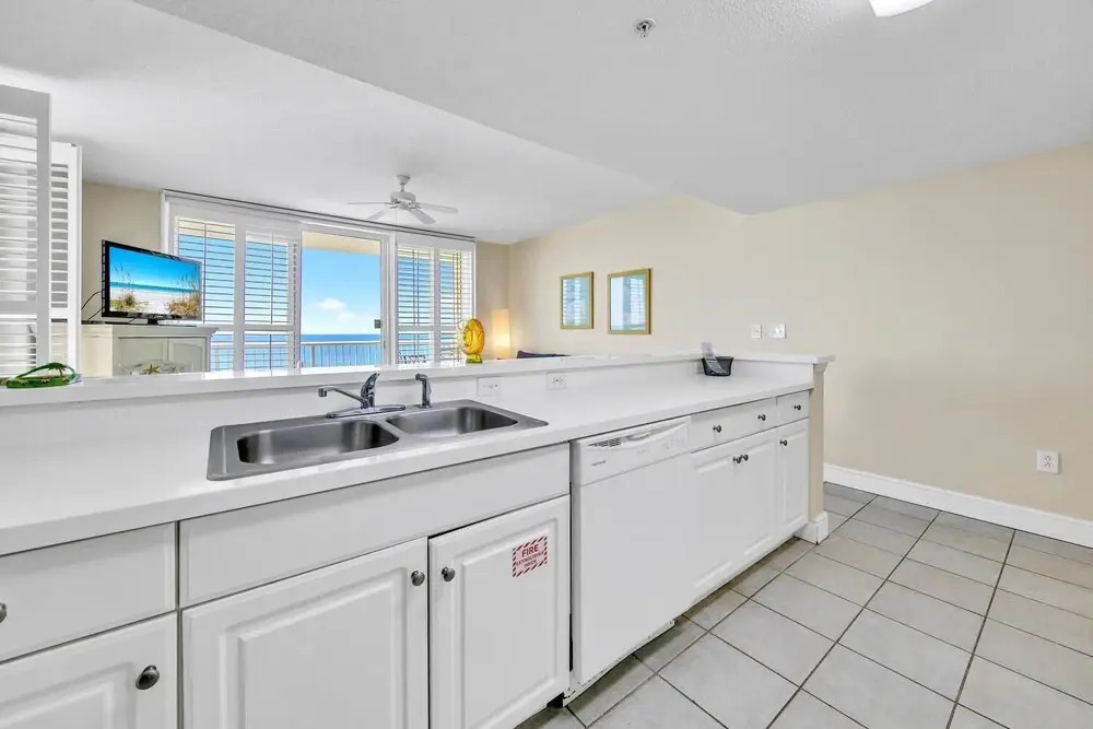 Majestic Beach Towers 1 1615 - photo 20