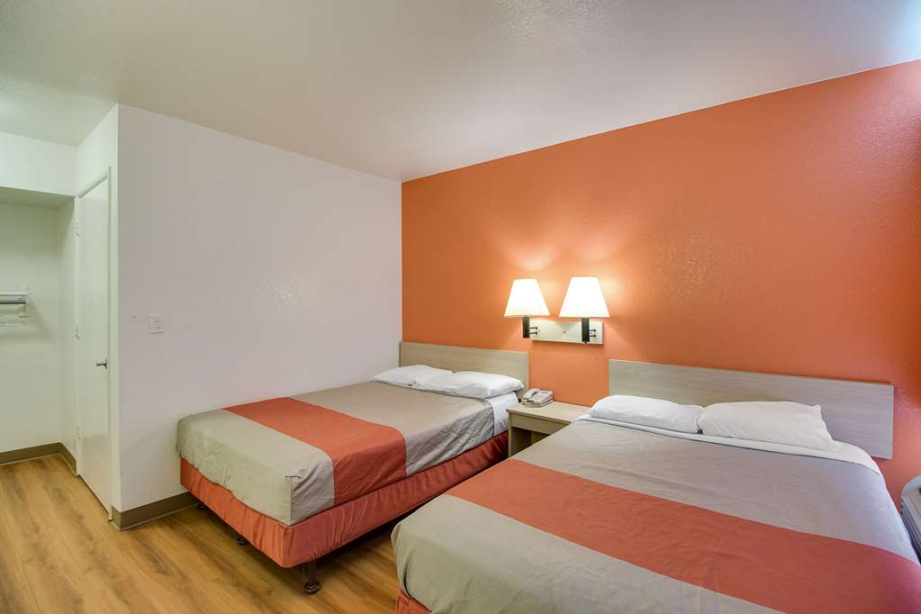 Motel6 Phoenix AZ East - photo 10