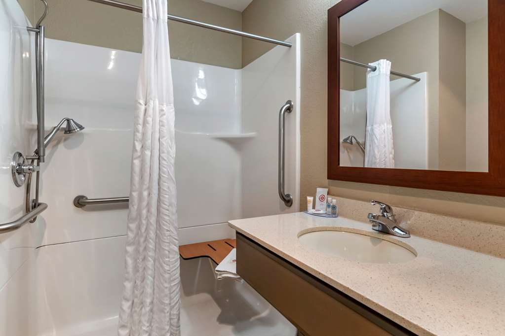 Comfort Inn & Suites Junction City near Fort Riley - photo 12