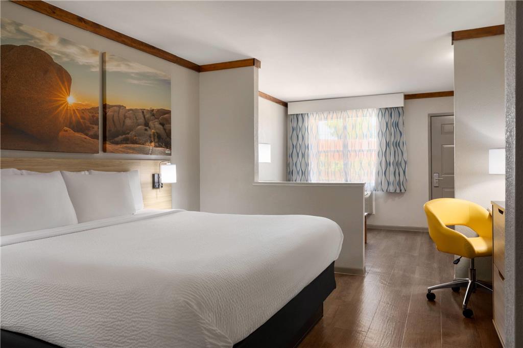 Days Inn by Wyndham Suites Fredericksburg - photo 14