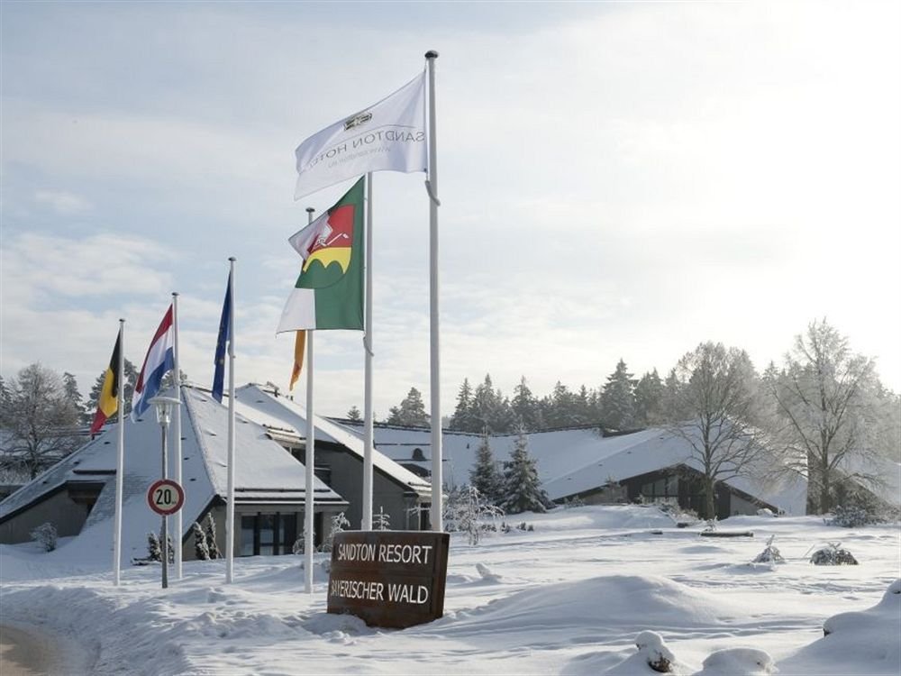 Charm Hotels & Resorts Gmbh — hotel in Bischofsmais