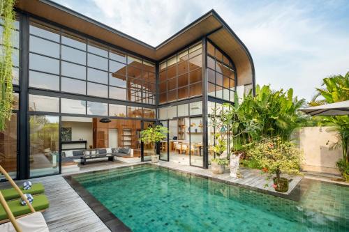 Villa Gaia Pererenan — 4-Star Luxury Hotel in Canggu, Indonesia
