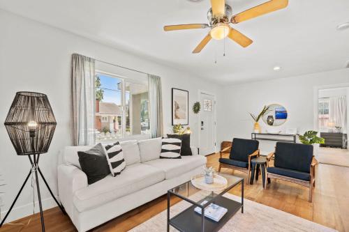 Luxury on Lewis By Cardo Jacuzzi Fire Pit in San Diego, United States