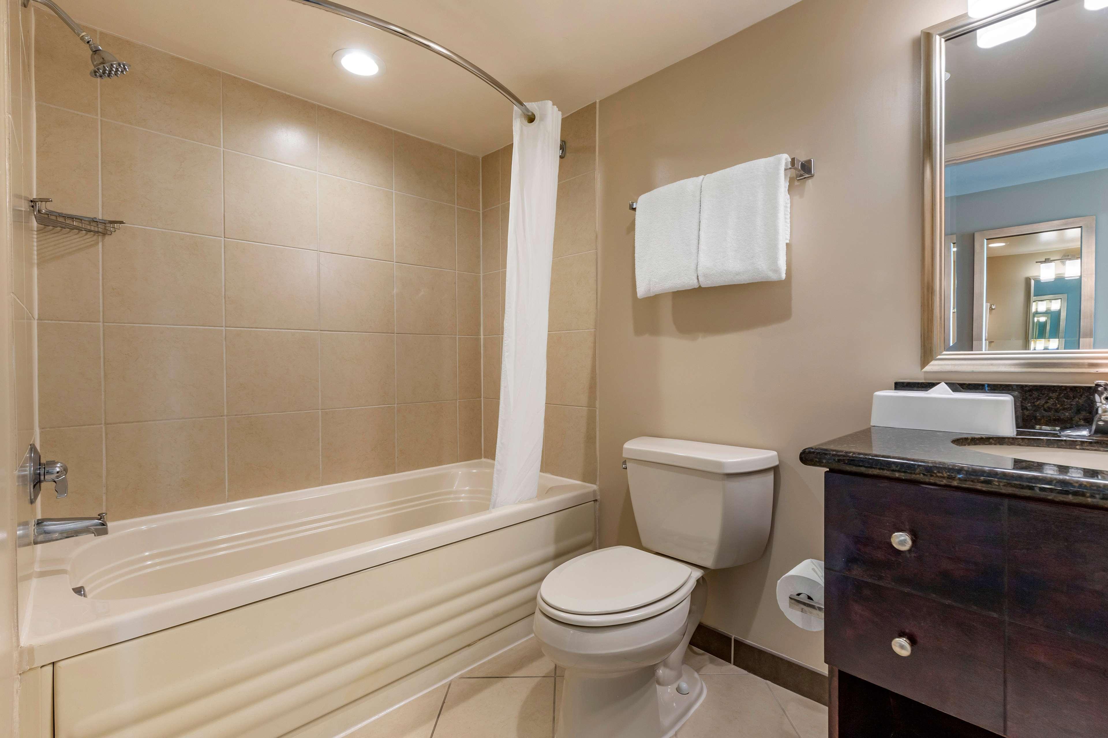 Hilton Vacation Club Ocean Beach Club Virginia Beach - photo 215